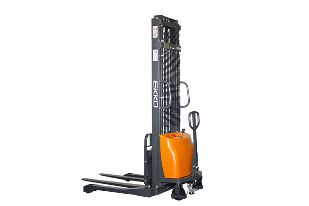 EKKO Semi-Electric Straddle Stacker | 118" Lift Height | 3300 lb Capacity | EA15A